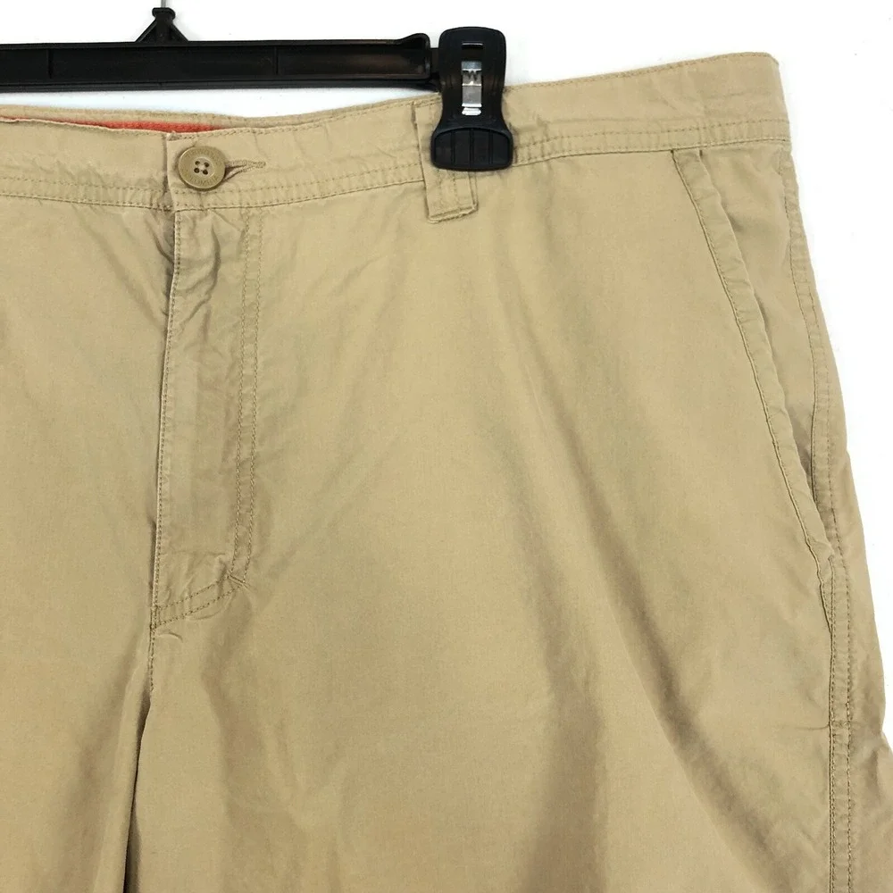 Columbia Khaki Shorts Men's Size 40W Golf Casual Mid Rise